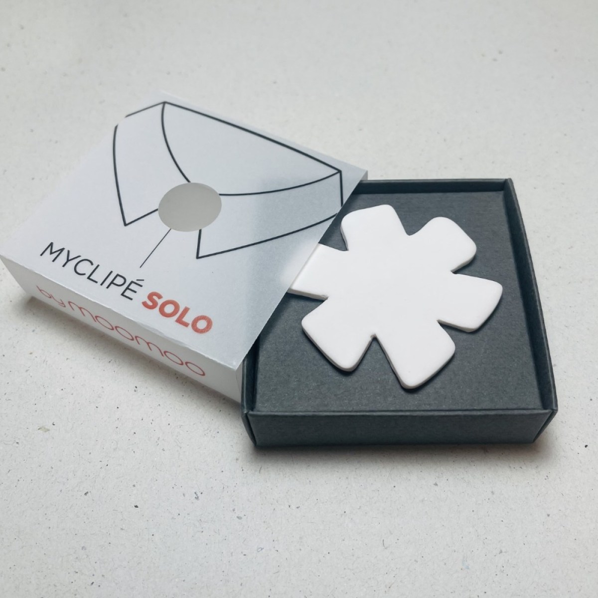 SOLO ROSETTE WHITE